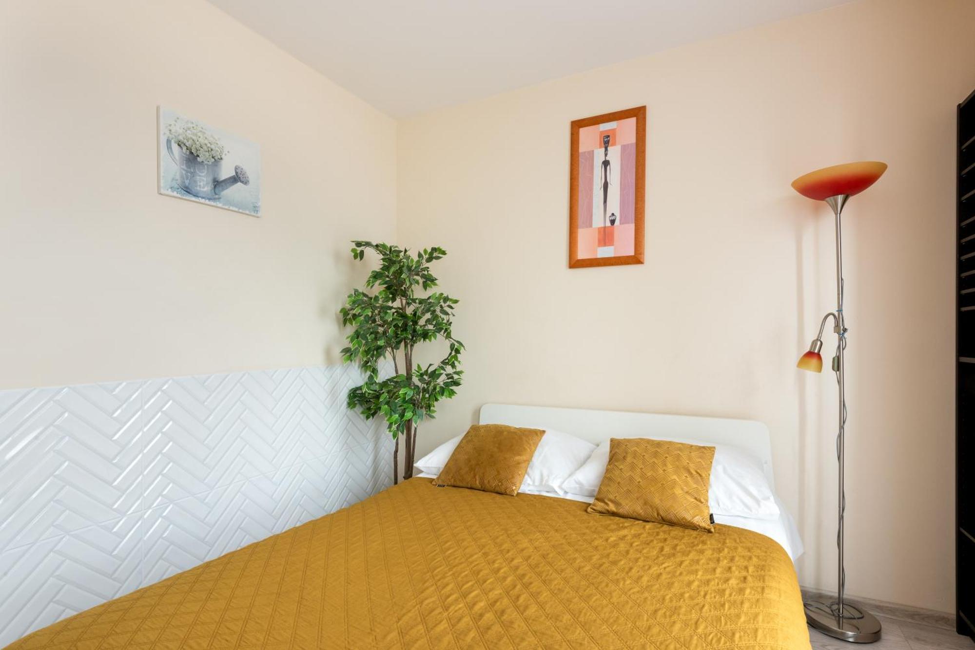 Cozy Modern Astoria Magic Orange Old Town Apartament Kraków